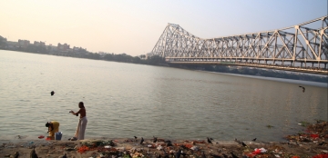 [최치선의 포토에세이] 인도 꼴카타...후글리 강가의 풍경