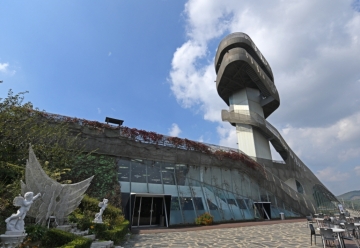 인천의 명소...1. 옥토끼우주센터, 국내 최초 항공 우주 과학 테마파크로 가족 나들이 명소 자리매김