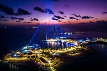 [몰디브] 세게 최대 규모 복합 레저시설 CROSSROADS, 두개 섬에서 공식 개장